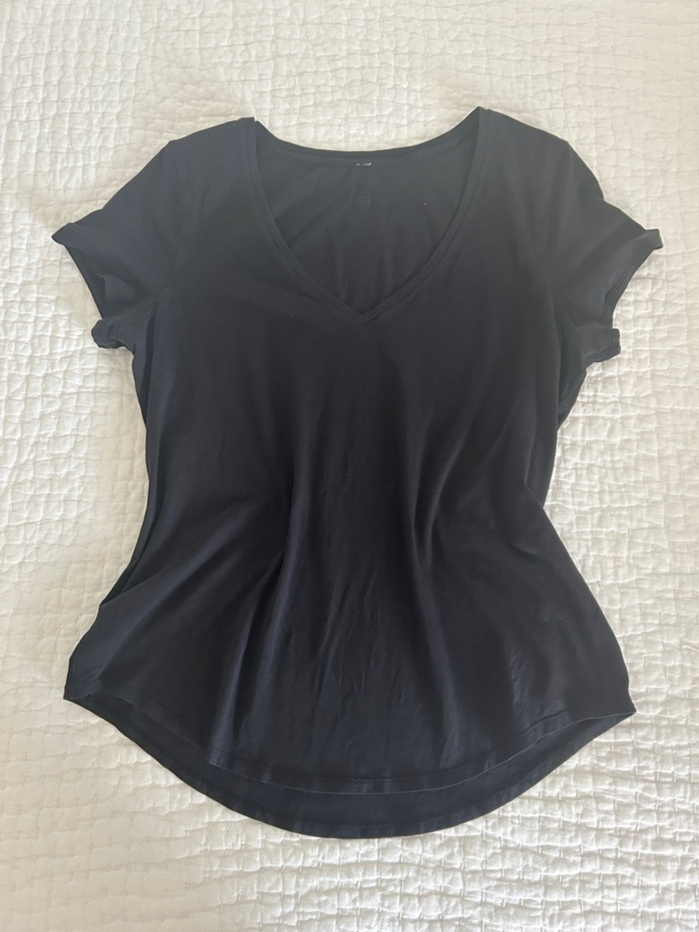 Lululemon Black love V-Neck Short Sleeve Women's Tee